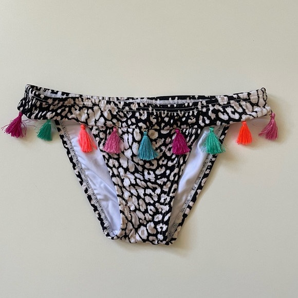 Pilyq Girls’ Floral & Animal Print - Tassel Bikini - Picture 3 of 9